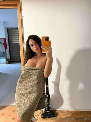 Click to view full size virginia-dee Nude Leaks 77 Photos