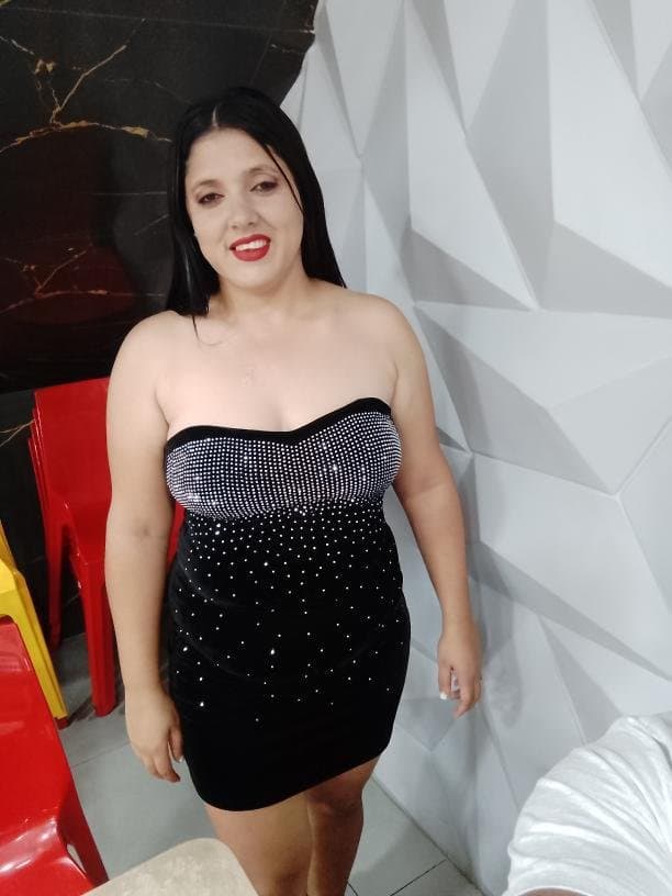 Click to view full size Bom dia a todos...essa é minha esposa pra todos vcs machos e fêmeas ?