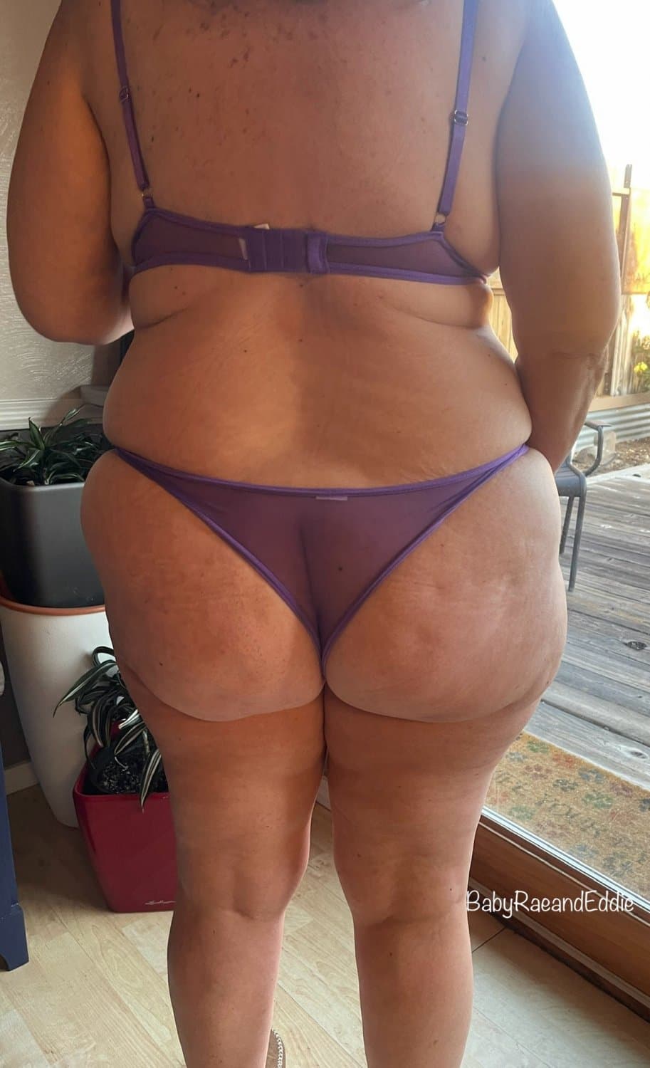 Click to view full size Grandma photo shoot