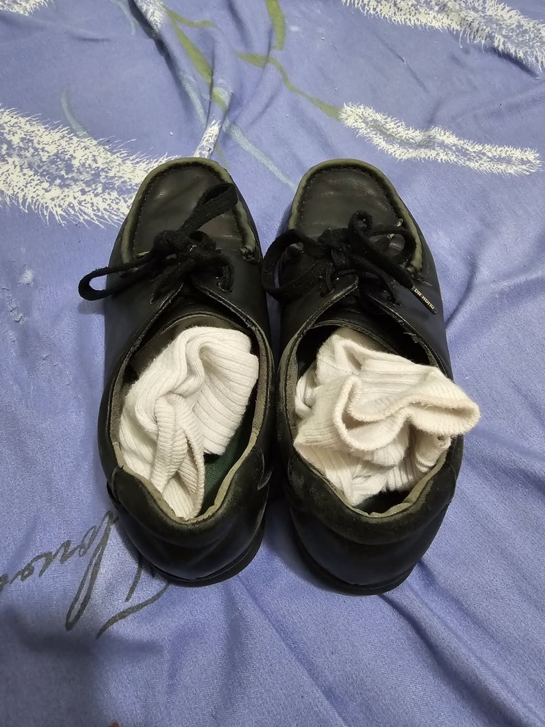 Click to view full size Asian shoes / feet / socks & cum