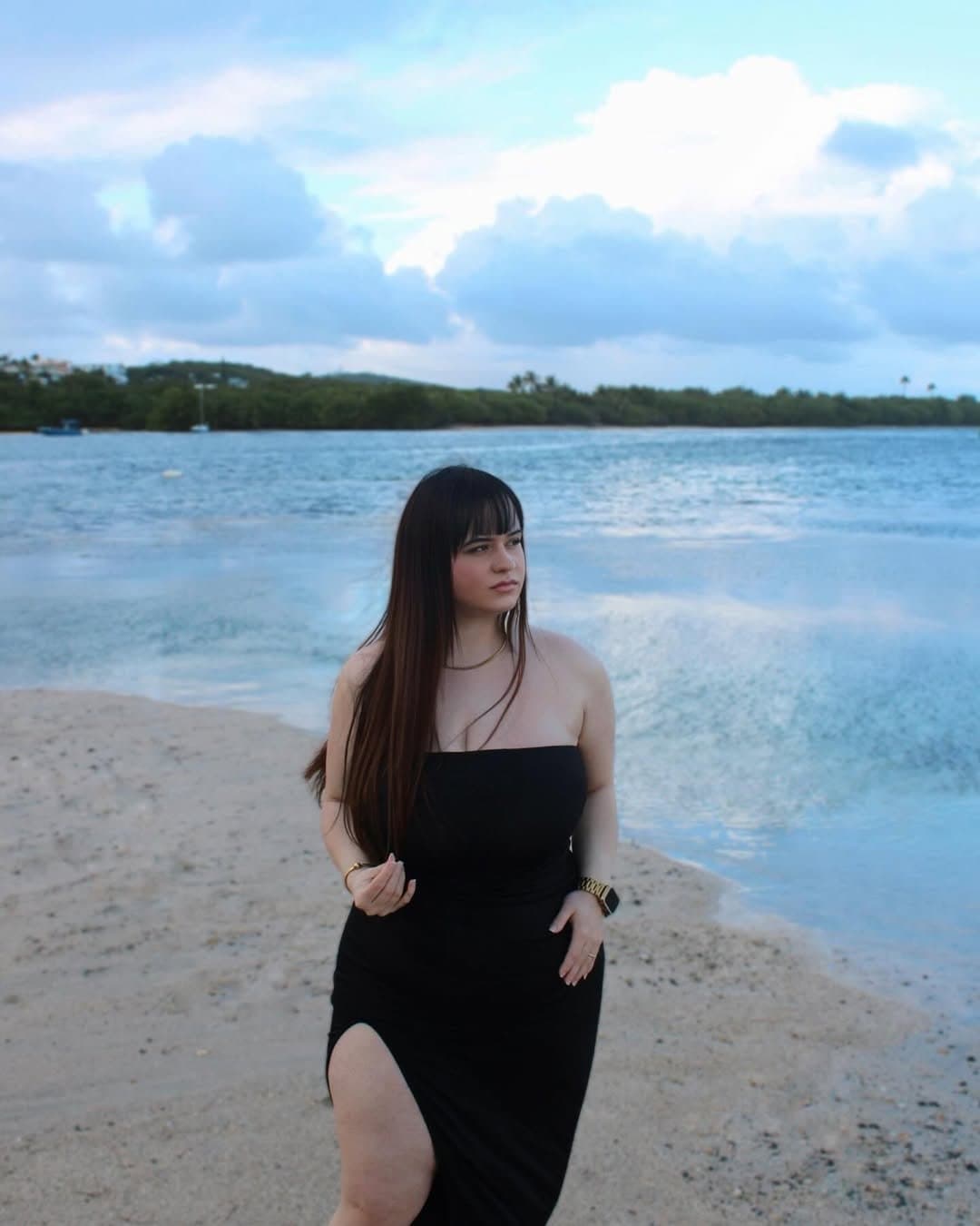 Click to view full size Curvy latina slut is begging you to pump for her tits