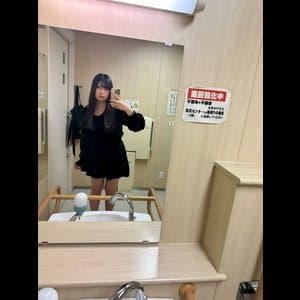 Click to view full size Pretty Japanese college student selfie in a bathroom