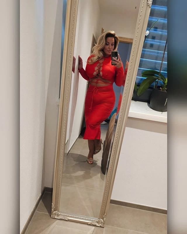 Click to view full size Blonde bosnian serb curvy slut with big boobs and fat ass loves Muslim cock