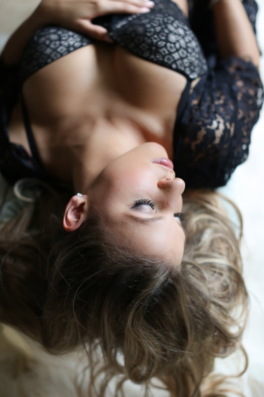 Click to view full size Curvy Beauty