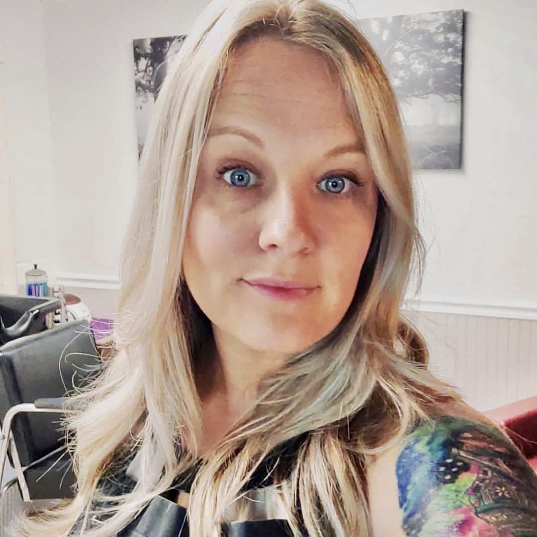 Click to view full size Erin (left) & Mary (right) - Spring break clubbing early 2000’s