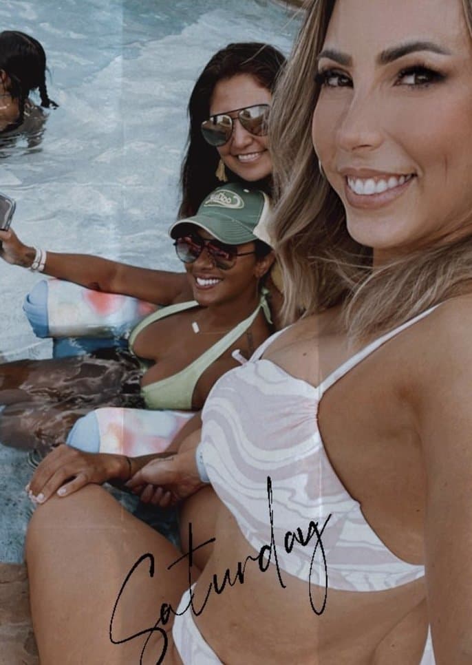 Click to view full size Texas TikTok milf Robyn fields