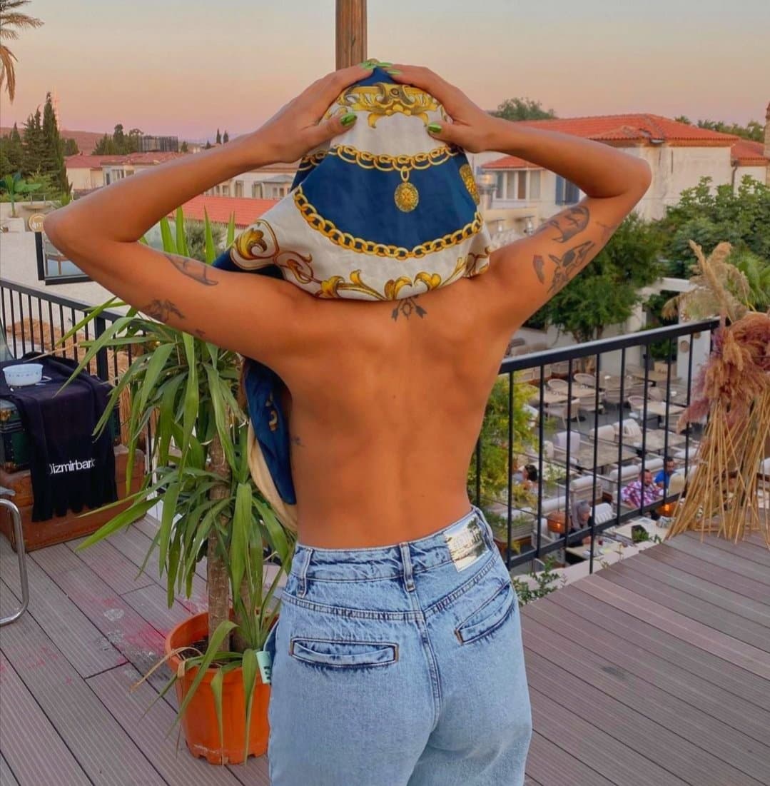 Click to view full size Bulgarian Celebrity Dara