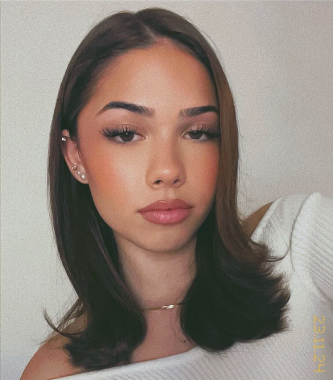 Click to view full size Sexy German 19yo slut