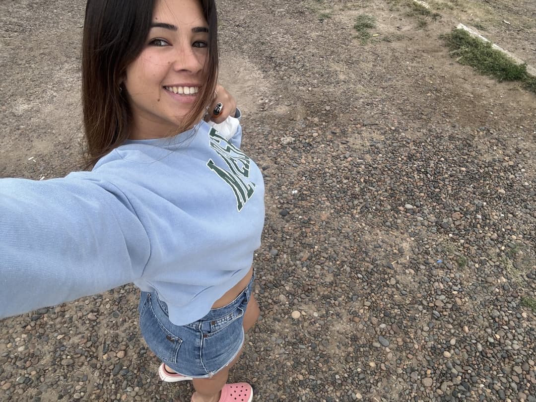 Click to view full size I might be a little shy, but my body loves to play