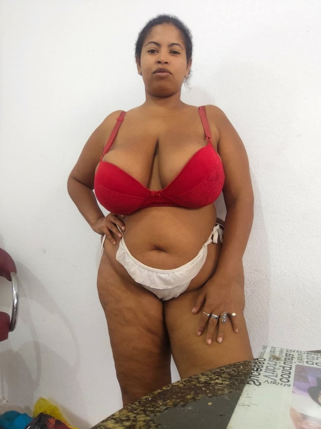 Click to view full size Gordinha tarada e safada