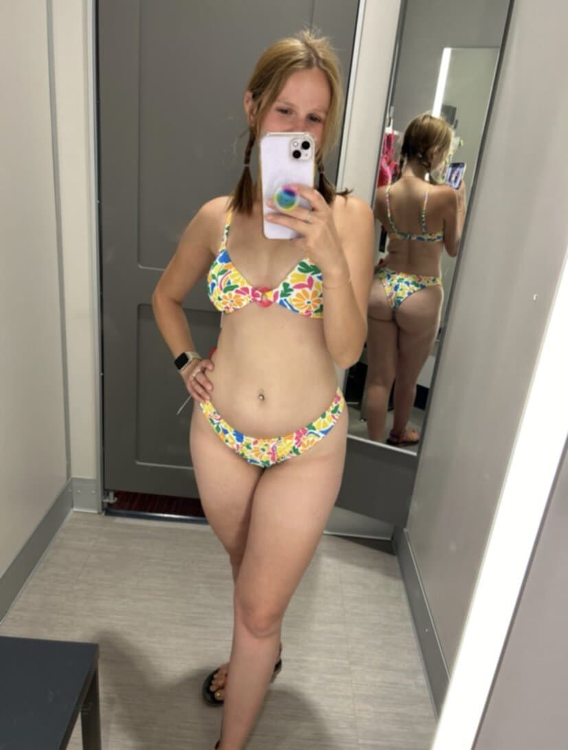 Click to view full size Kelsey From ChatPic