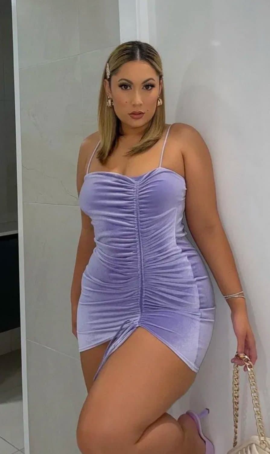 Click to view full size She goes by the name of Lollie on snap chat does anyone have anything of her? Thick Amazon Latina