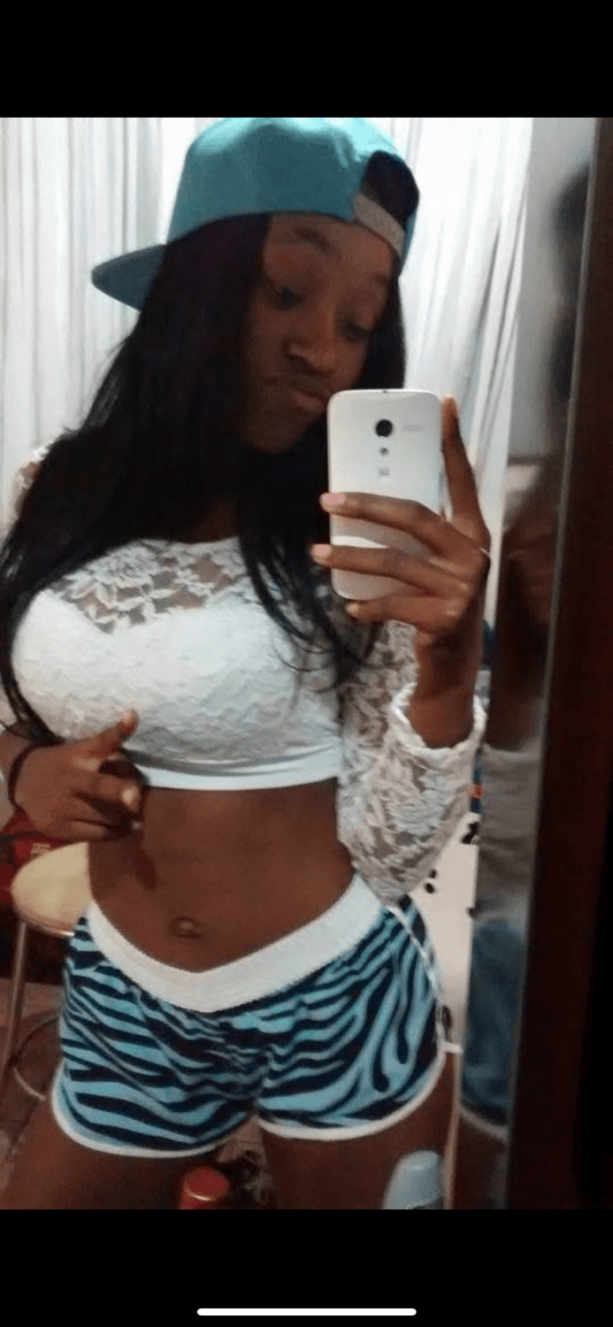 Click to view full size MINHA PUTA - Mona - Oque fariam com essa puta favelada ??? ???