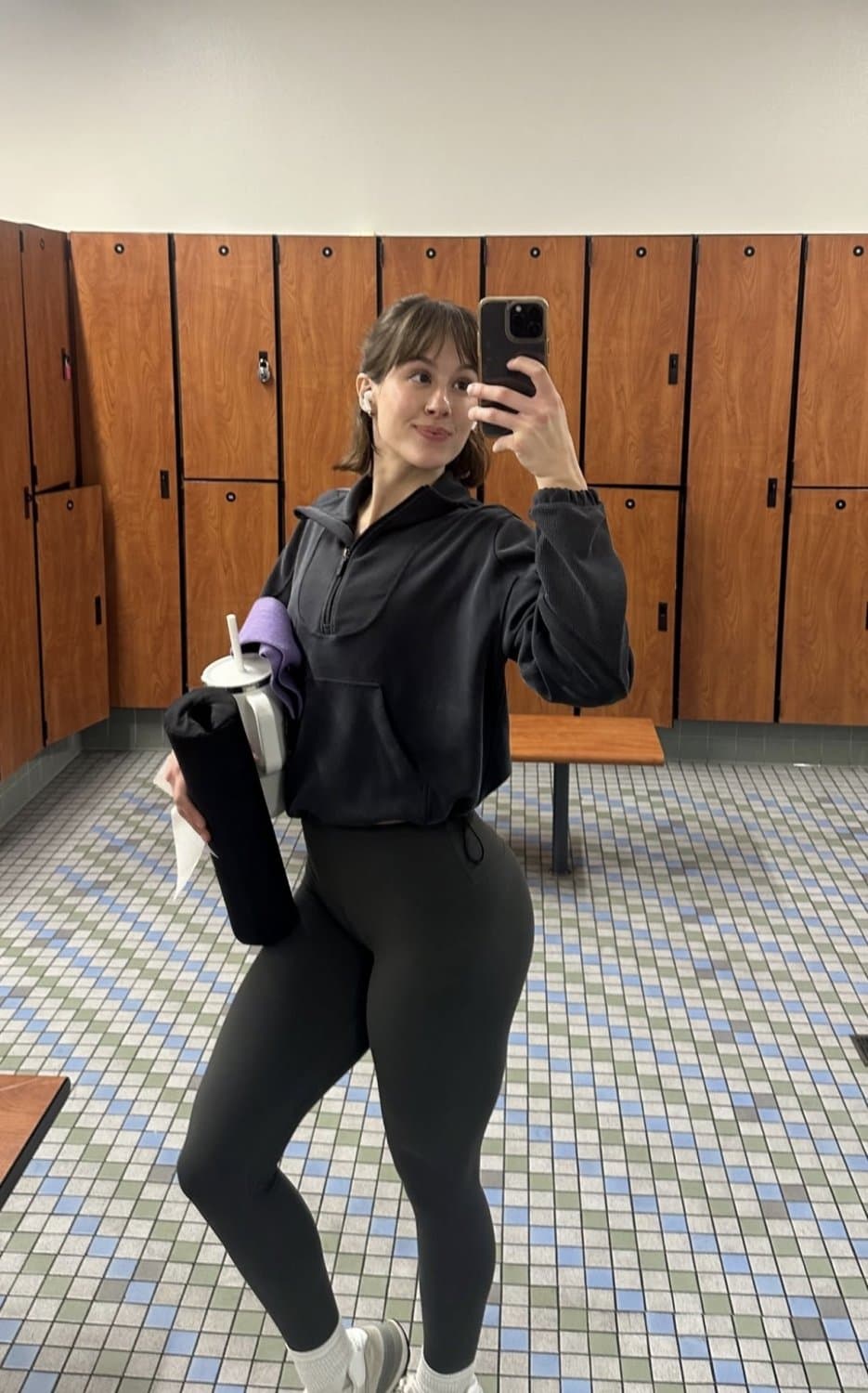 Click to view full size Instagram fit chick