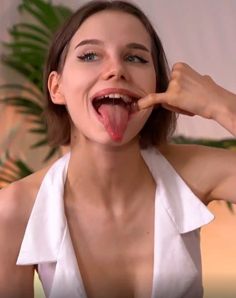 Click to view full size Golden jewel