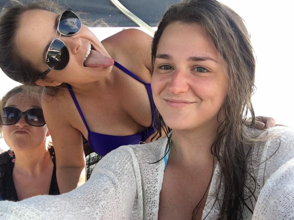 Click to view full size Vacation Sluts