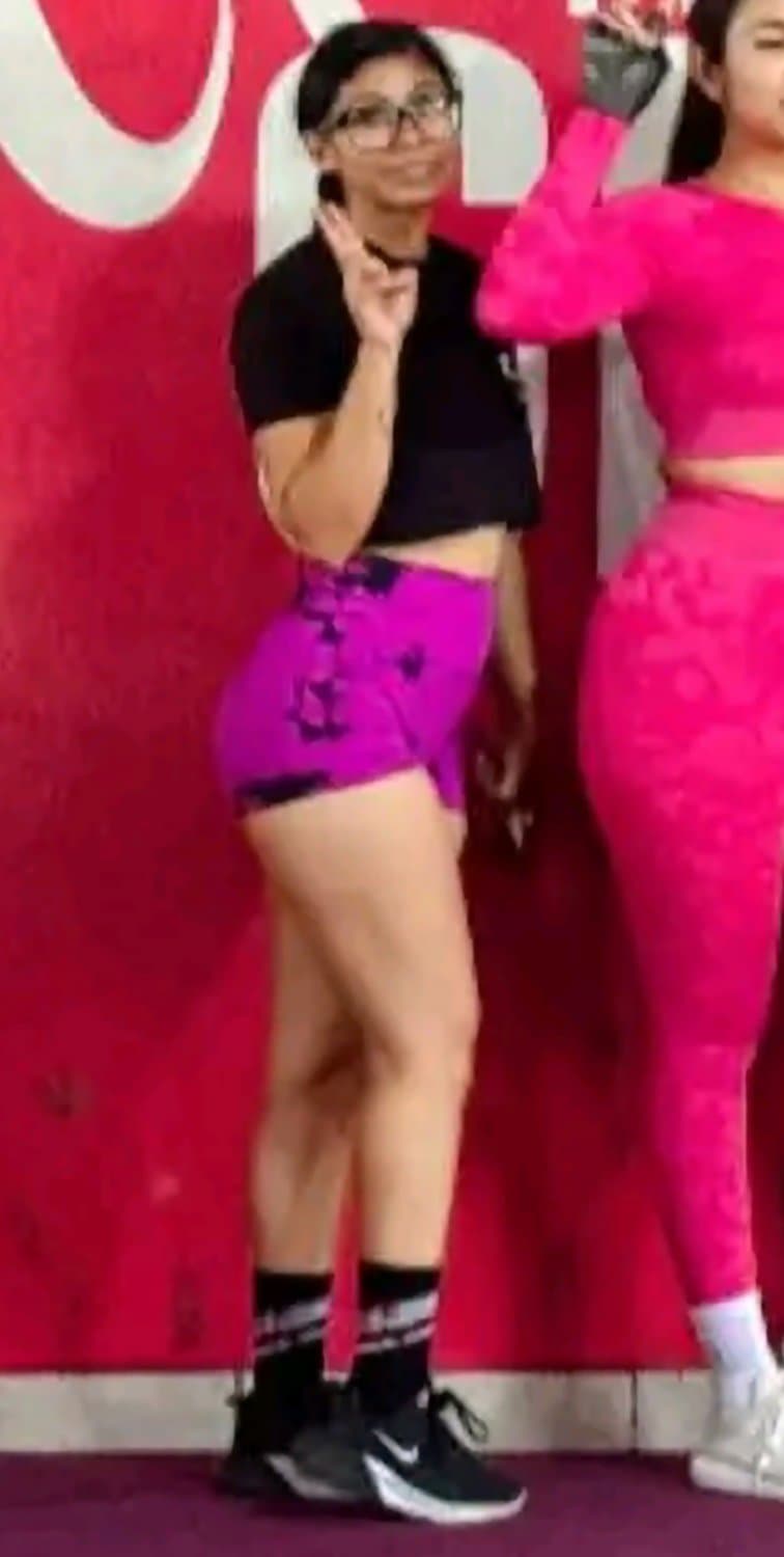 Click to view full size Bffs?❤️