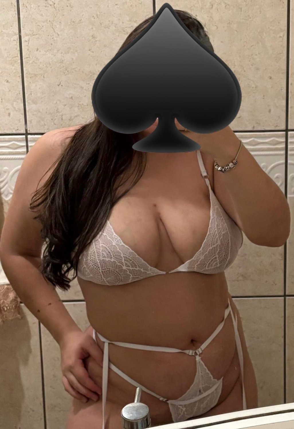 Click to view full size Provando as novas lingeries