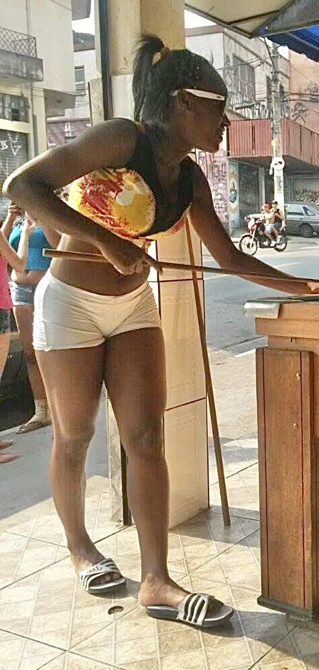 Click to view full size MINHA PUTA - Mona - Oque fariam com essa puta favelada ??? ???