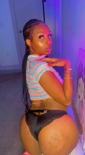 Click to view full size Milf who likes butt plugs and ass smacking