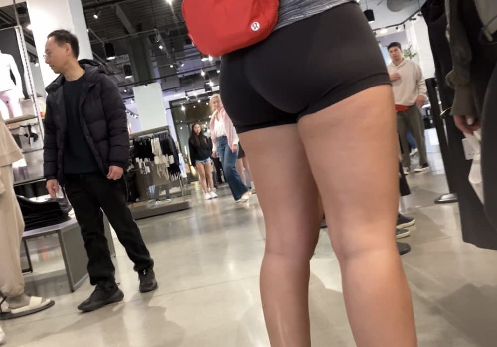 Click to view full size Lulu Bubble Ass