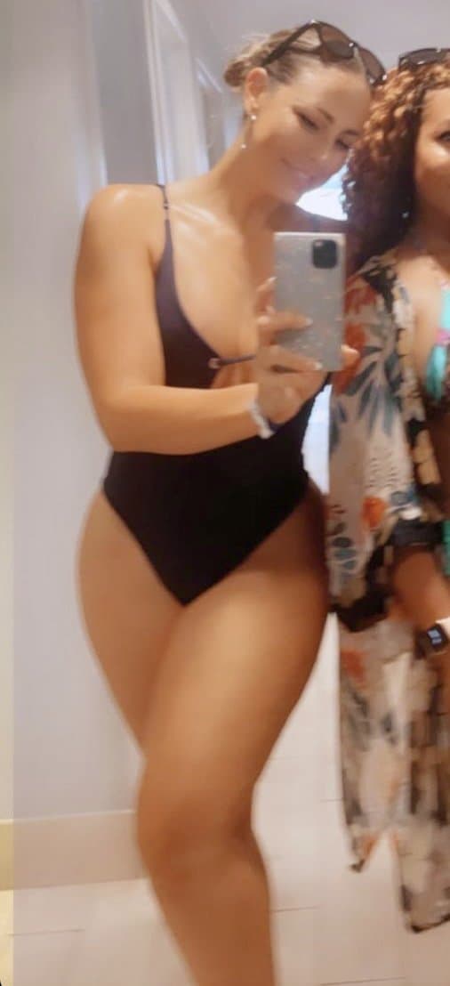 Click to view full size Big ass Texas hotwife Robyn fields