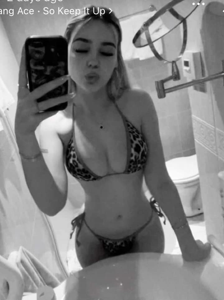 Click to view full size What are you destroying? Ass, pussy, mouth or tits (dm me your answer )