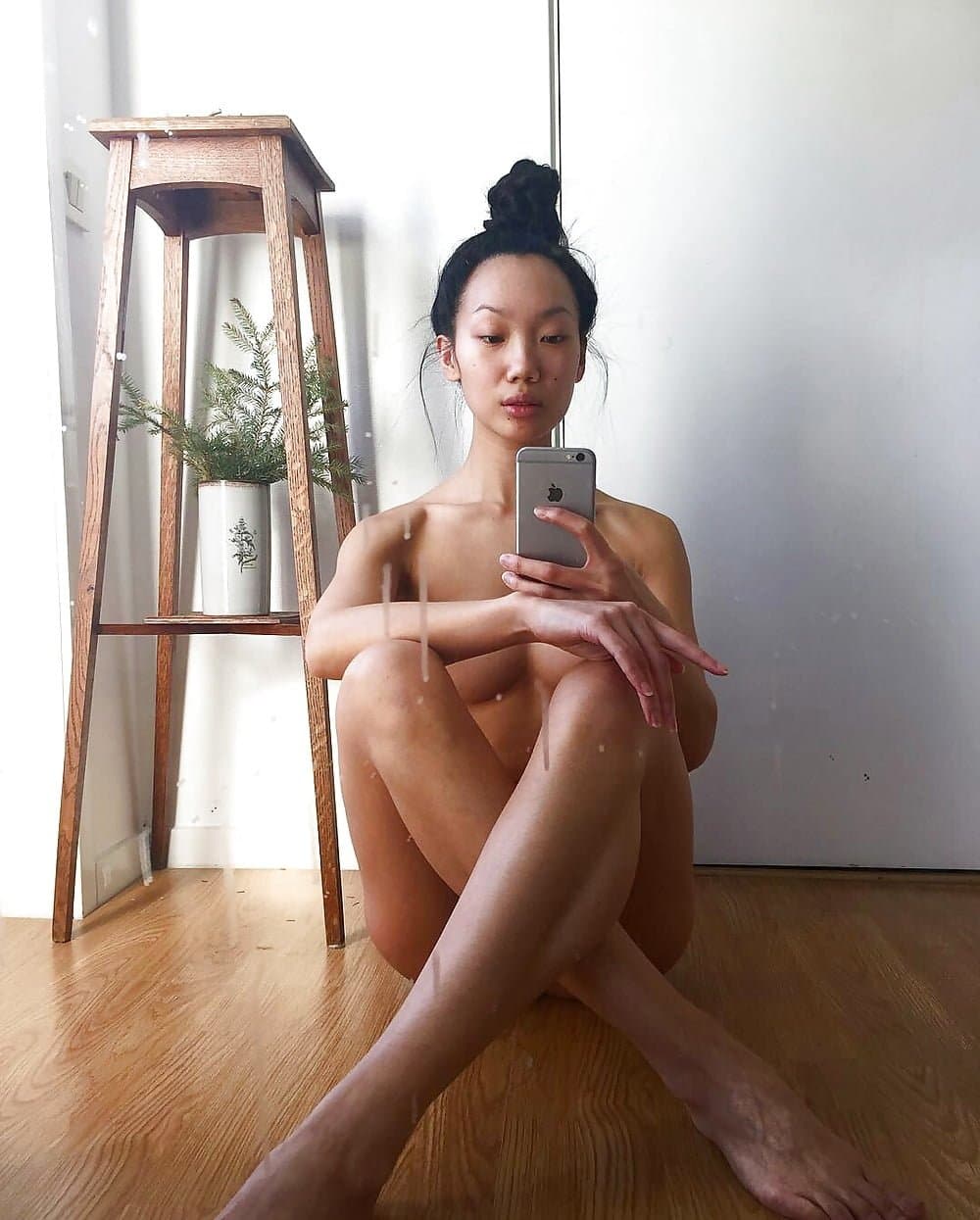 Click to view full size Swedish Amateur (005): Asian hotty Caroline