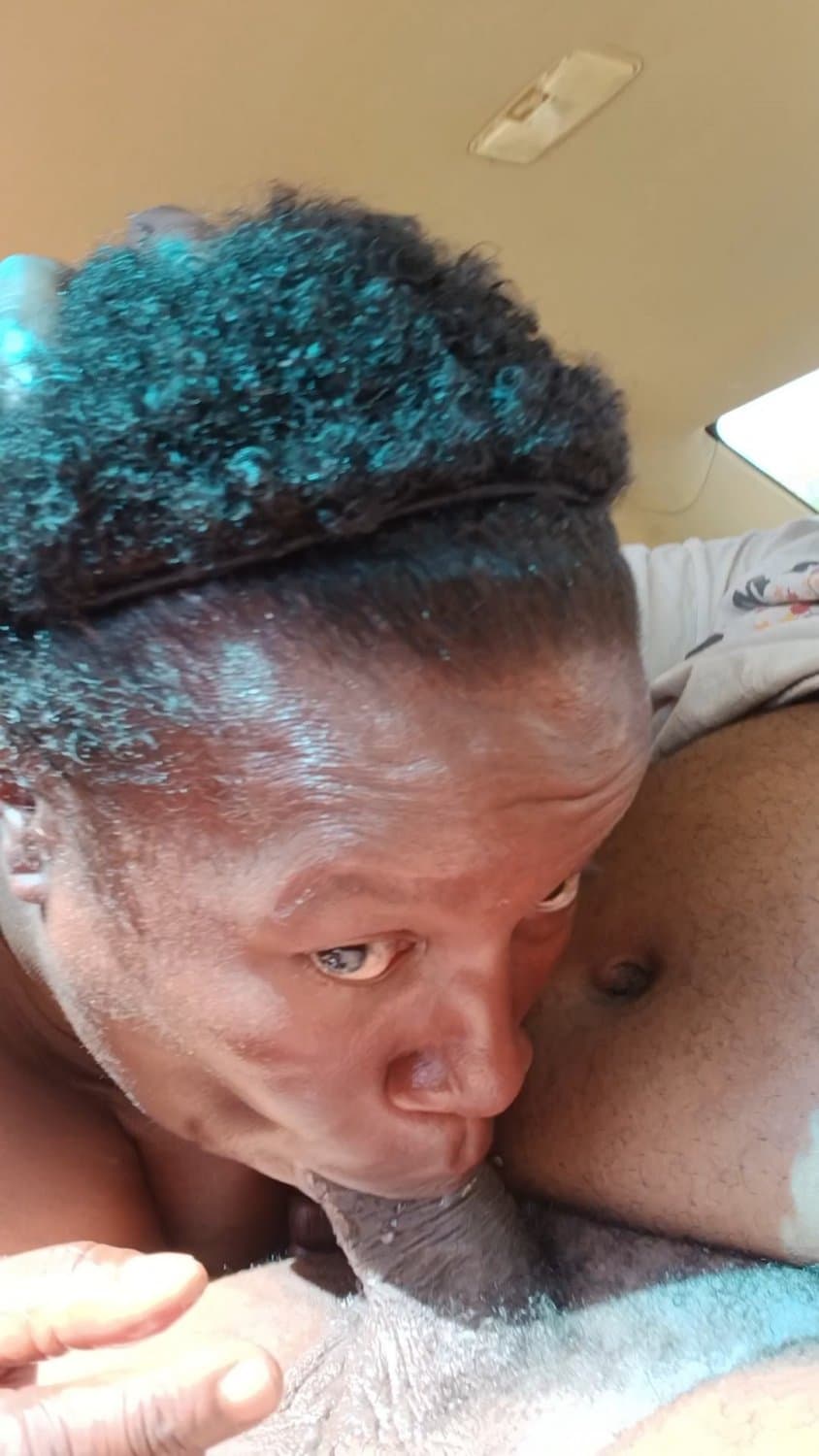 Click to view full size Ebony crackhead watches herself suck dick!!!!! New video!!!!!!