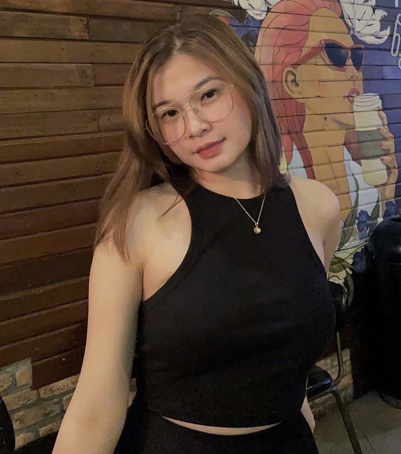 Click to view full size 20yr old on vacation cheating on bf back home