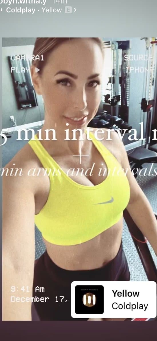 Click to view full size Texas TikTok milf Robyn fields