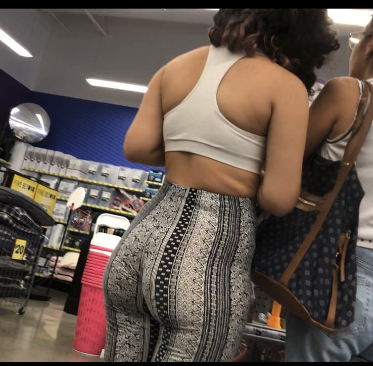 Click to view full size Latina Teen jiggle booty candid