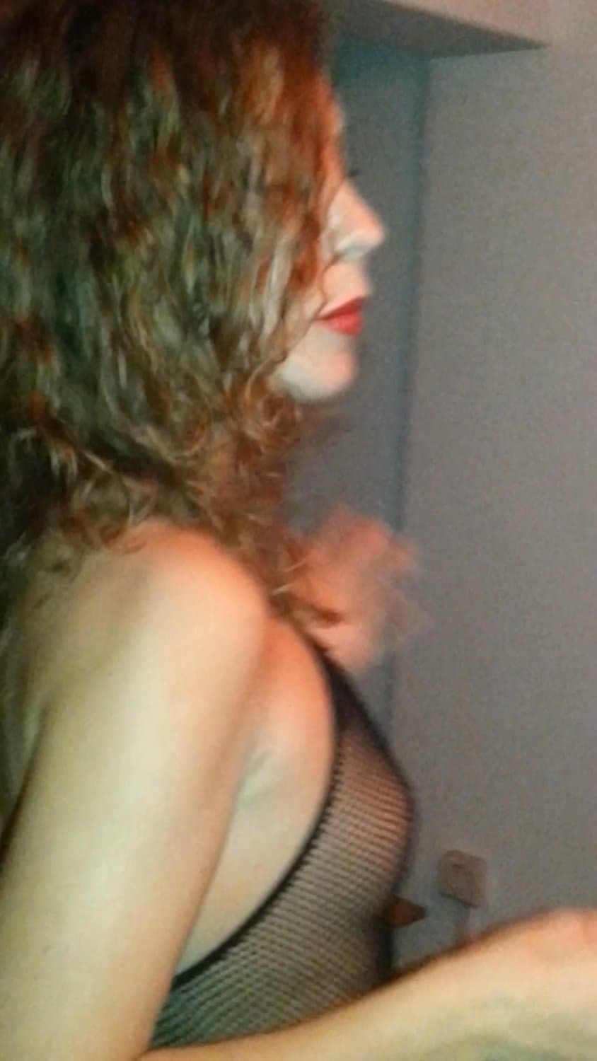 Click to view full size Horny wife amateur slut wife sucking