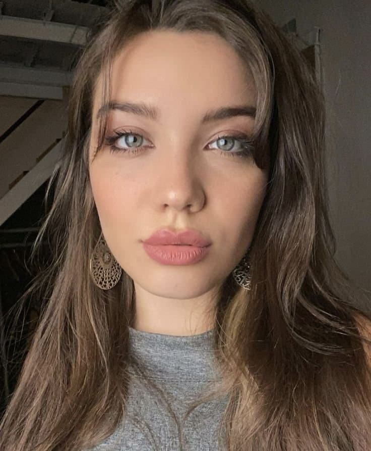 Click to view full size Actress/slut MALENA NARVAY, the BEST argentinian cockteaser to shoot your babies