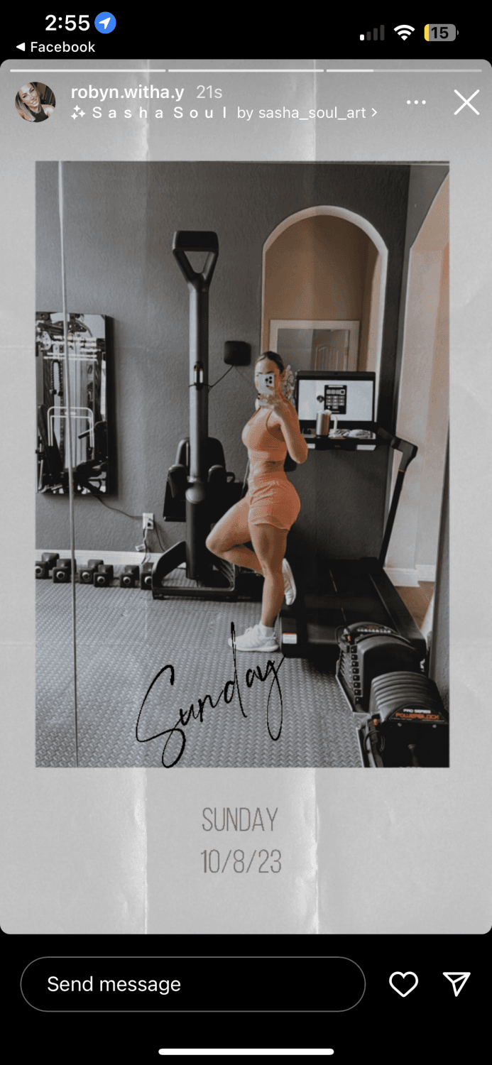 Click to view full size TikTok milf Robyn fields