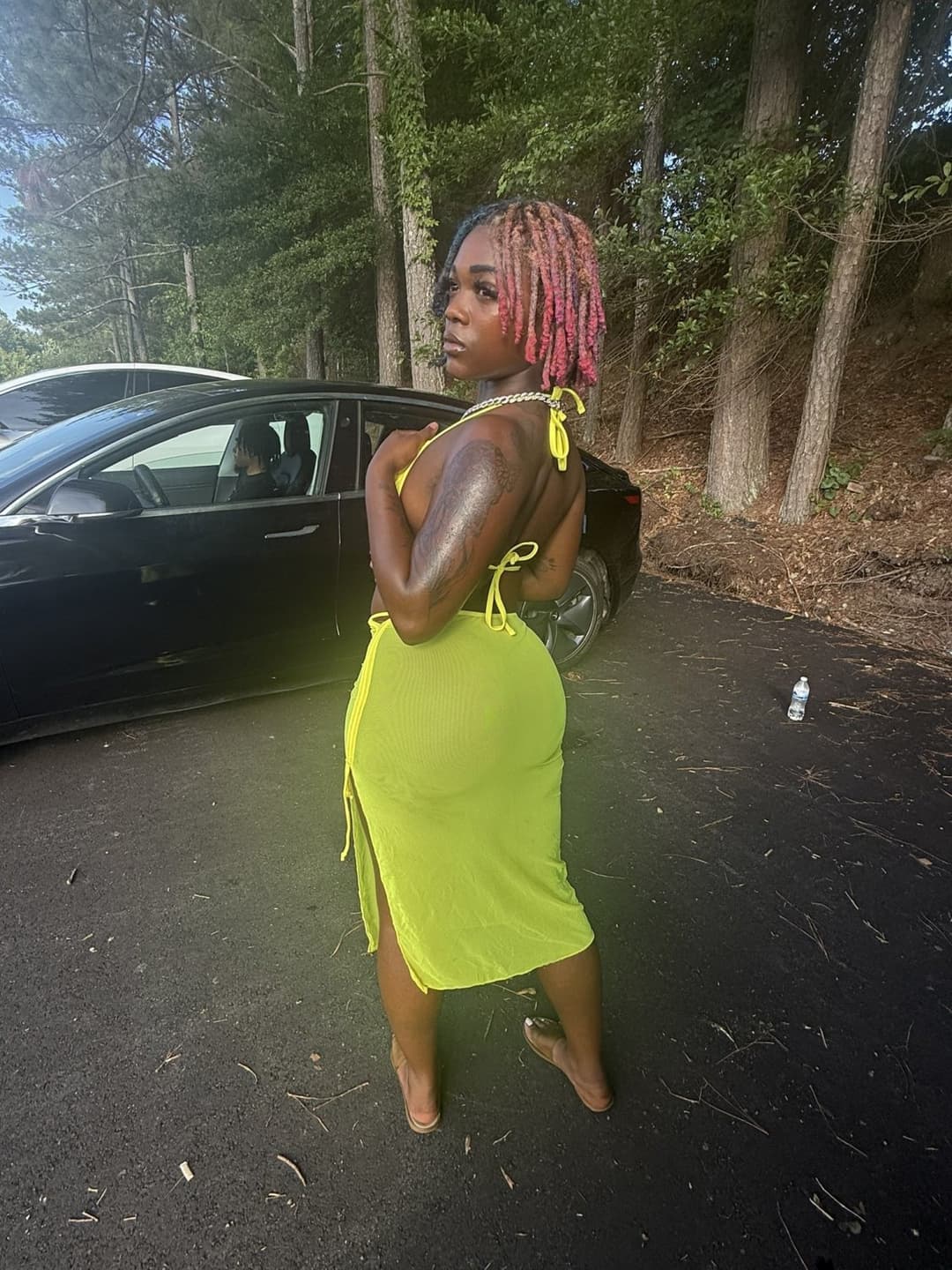 Click to view full size Ebony Slim Thick Ghetto Booty Hoodrat 7