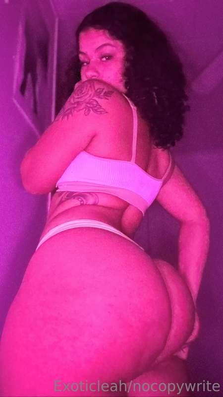 Click to view full size Half black and half white bad bitch