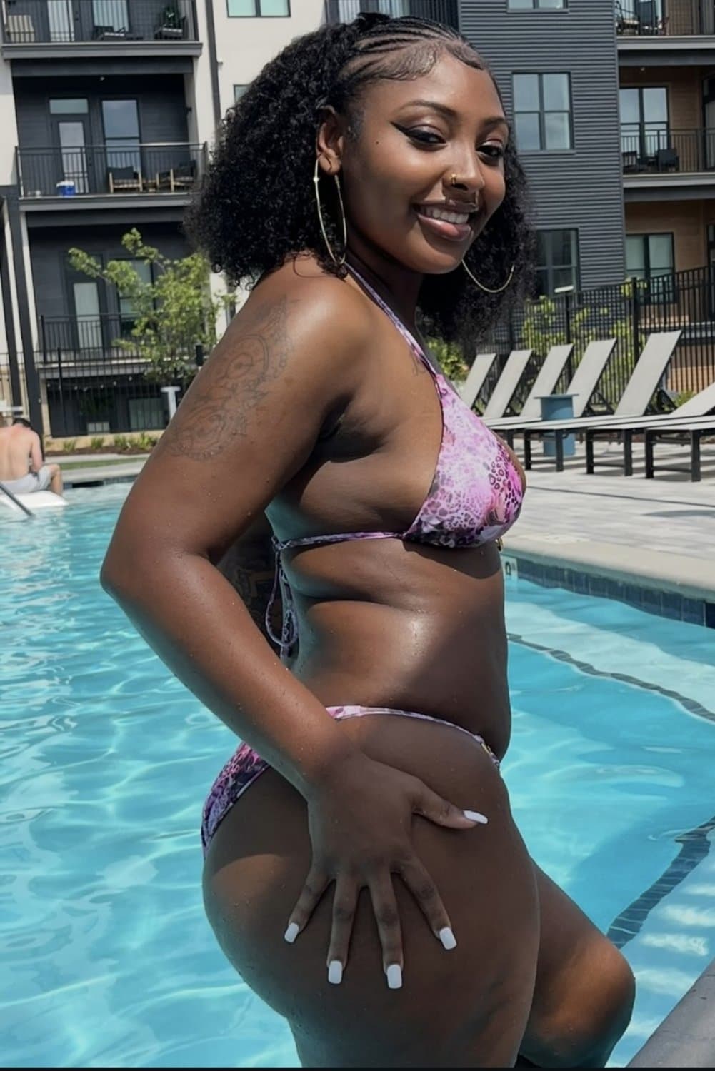 Click to view full size I would lick her ass crack