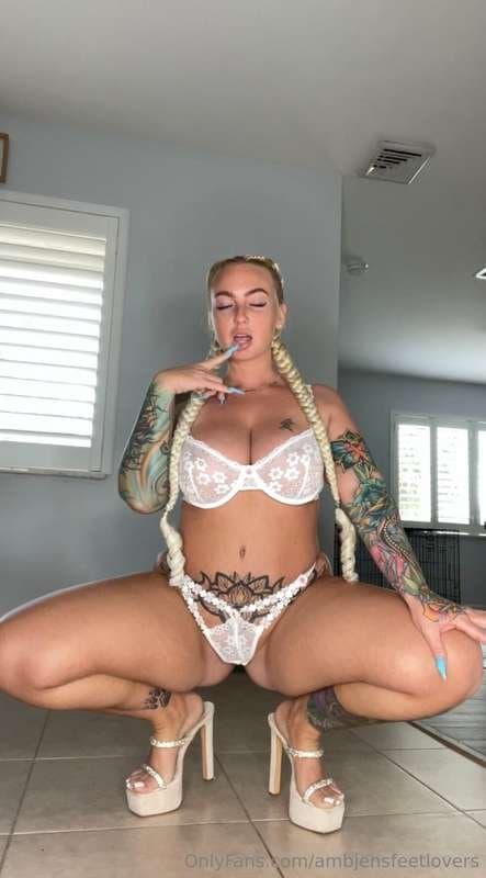 Click to view full size Homegrownfreaks 6 kinda famous...