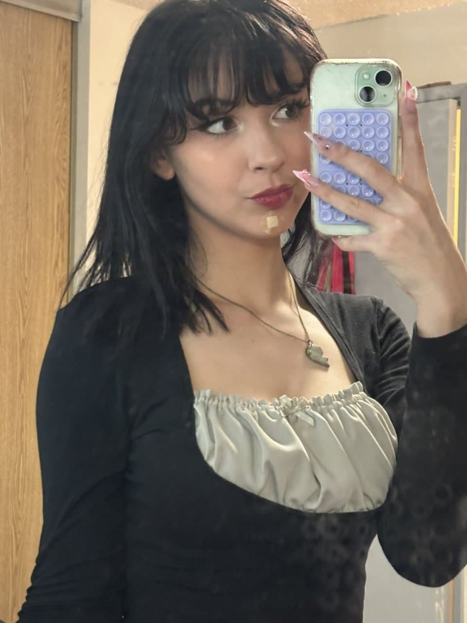 Click to view full size Vazou famosinha safada postou tudo finalmente