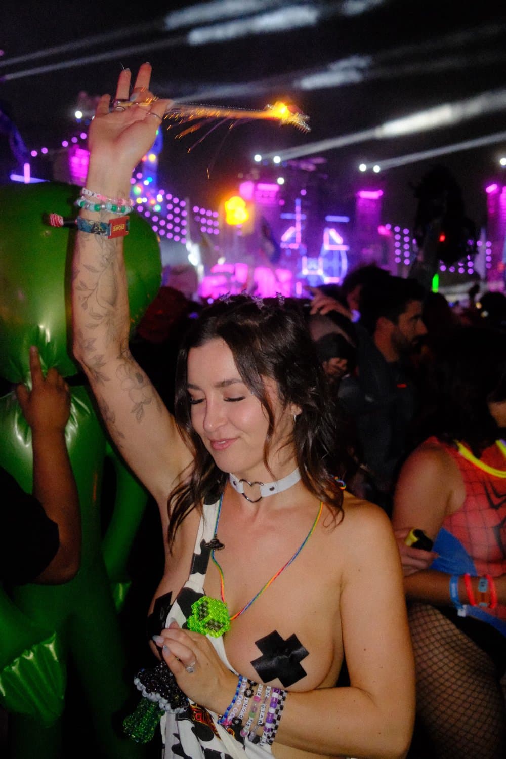 Click to view full size Escape night one with your favs ?