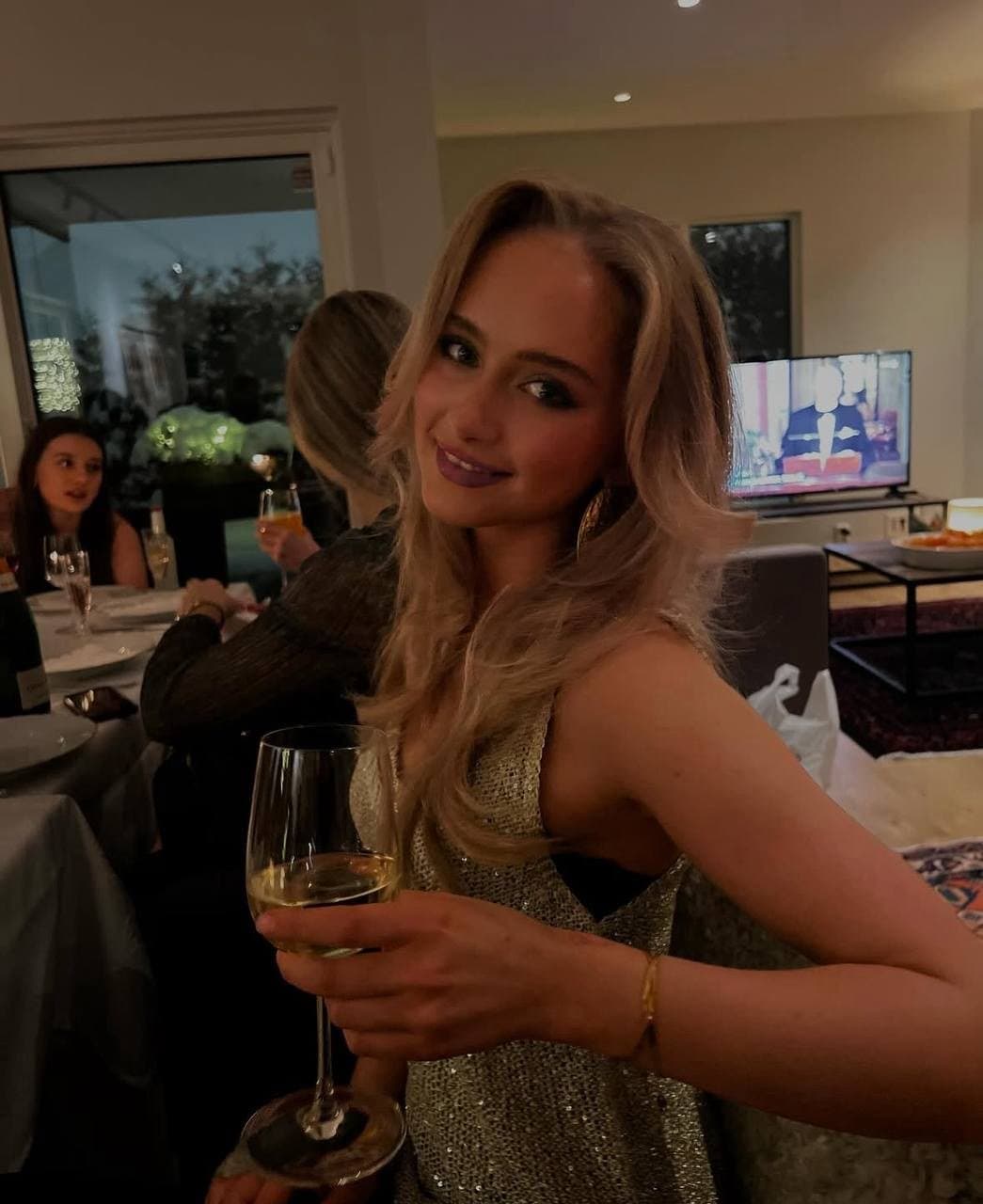 Click to view full size Sexy slut Tiril from Norway TikTok: cre4ture_