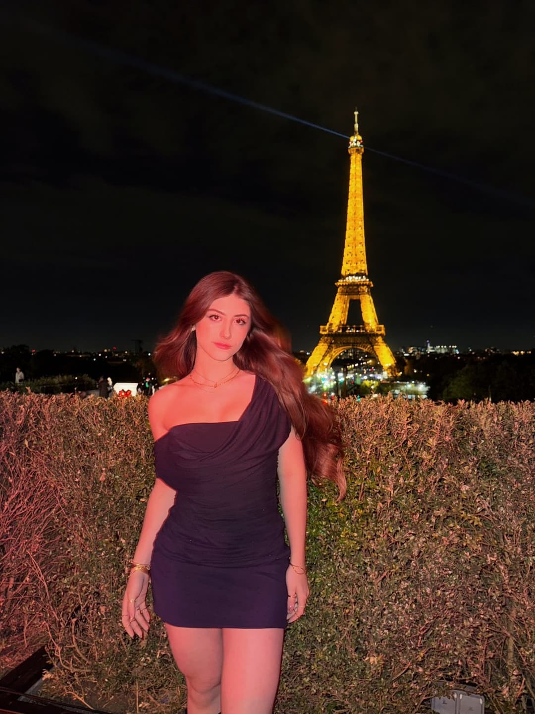 Click to view full size Sofia Espanha delicia , fotos lindos a Paris...Sofia linda a beleza gostosa !!!