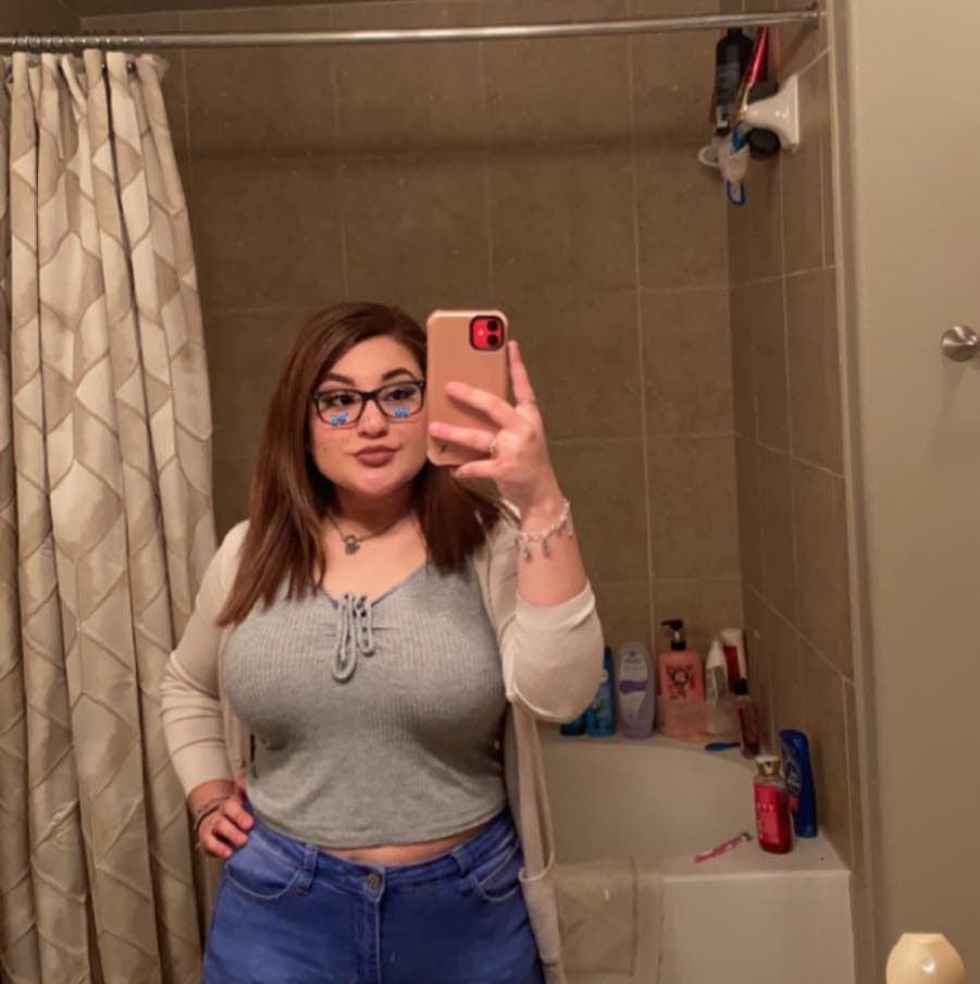 Click to view full size Big titty Latina