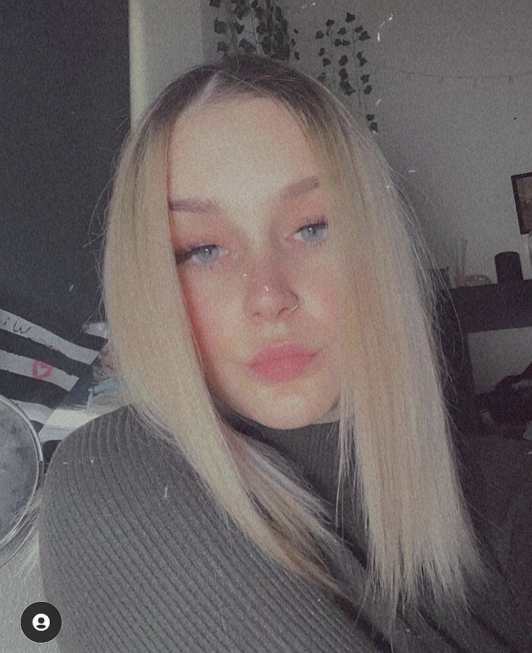 Click to view full size Sexy German slut Jennifer pt. 5