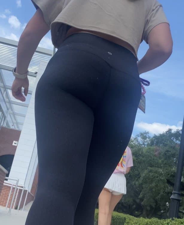 Click to view full size Amazing ass from slim thick college girl (and the same girl from a previous post! Pt.2 of her!) (OC)