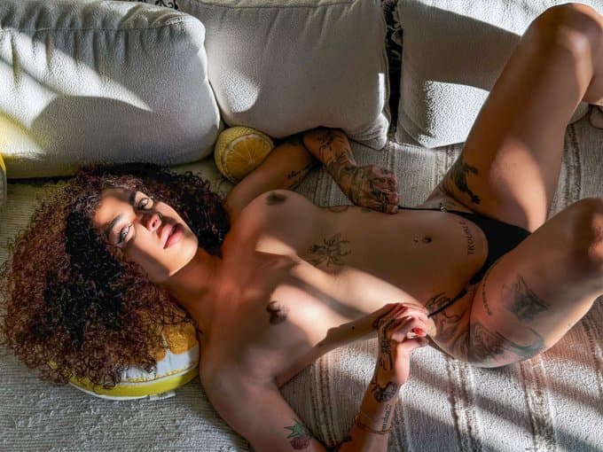 Click to view full size Rubi Maxim fantastic trans woman USA