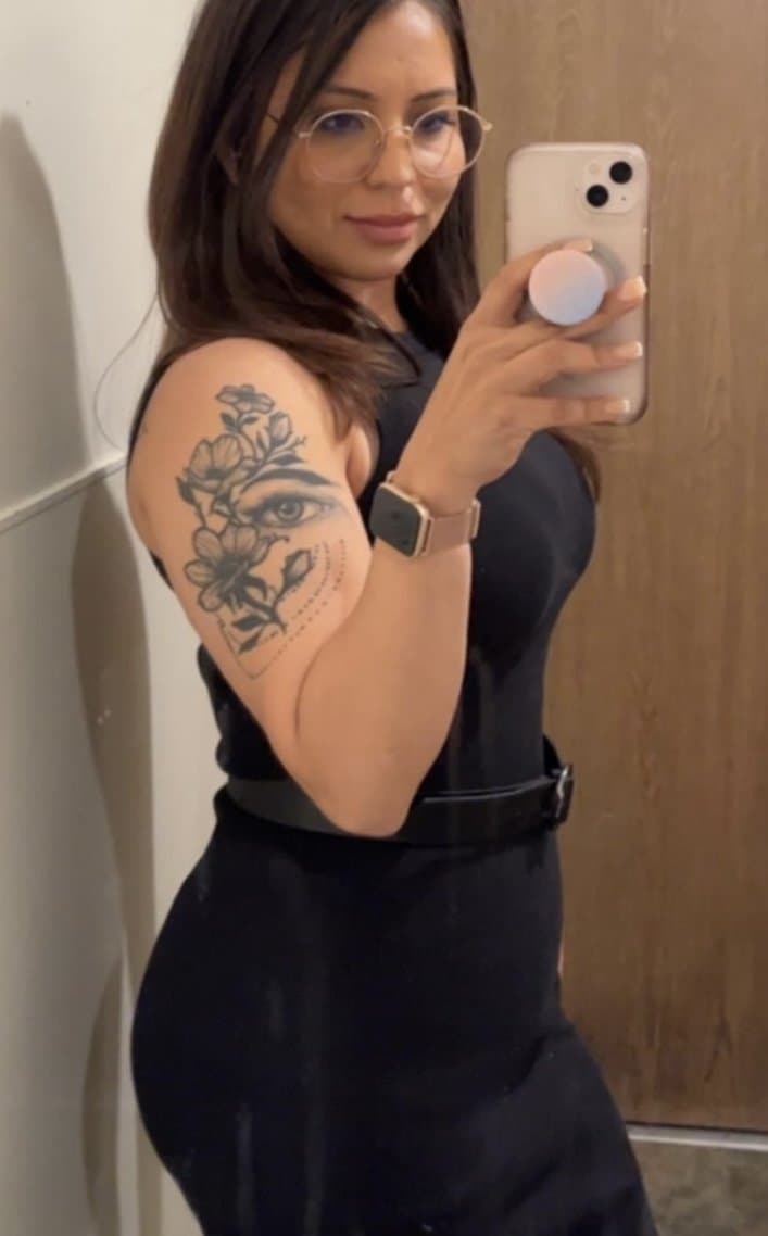 Click to view full size Pull out or creampie this Latina slut