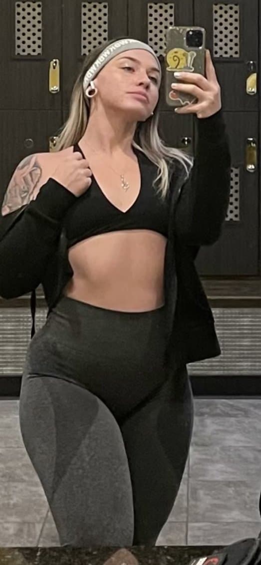 Click to view full size Fitness MILF Skylynn Marrie