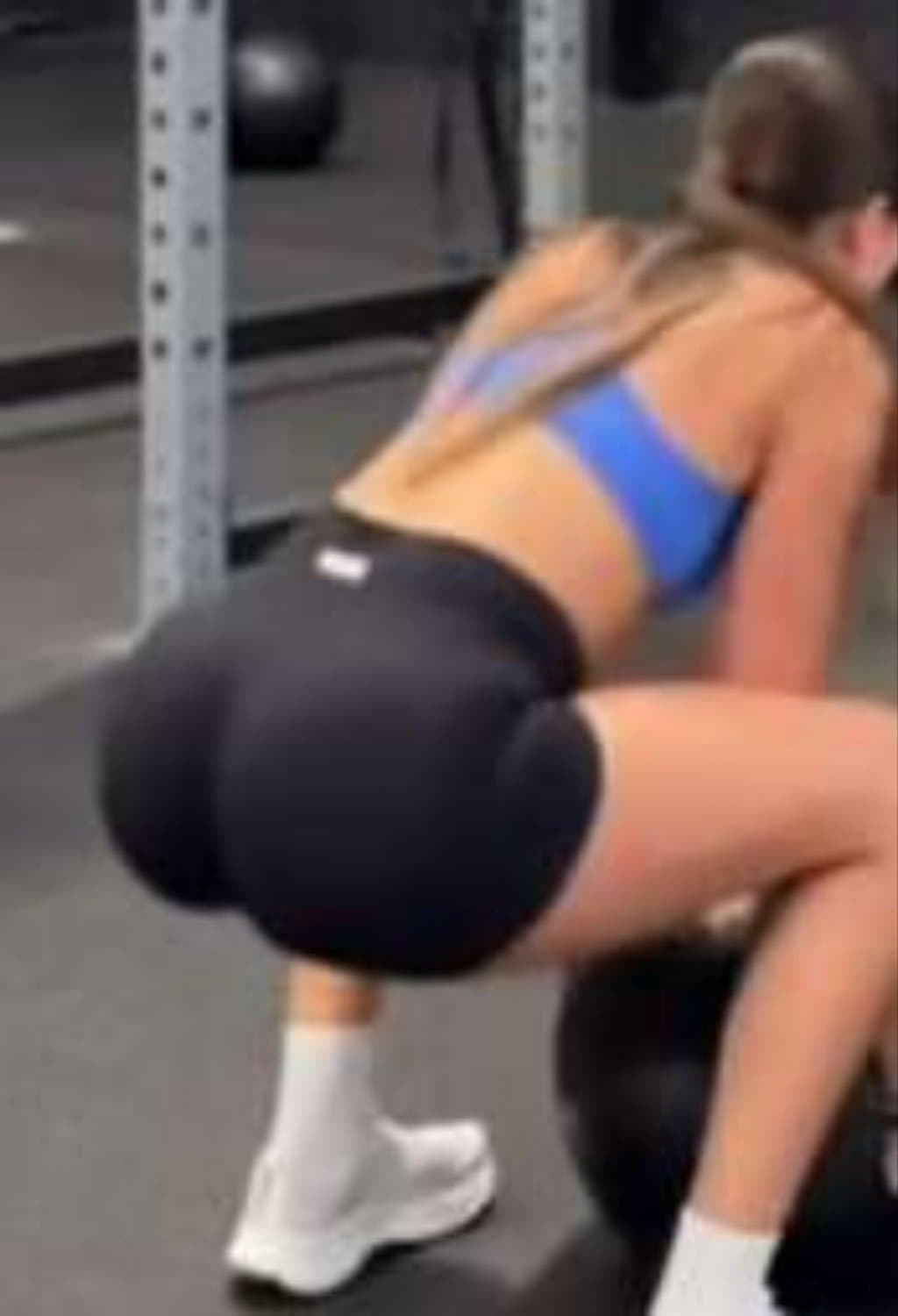 Click to view full size Fit chick from her bf on kik sharingmygirl01